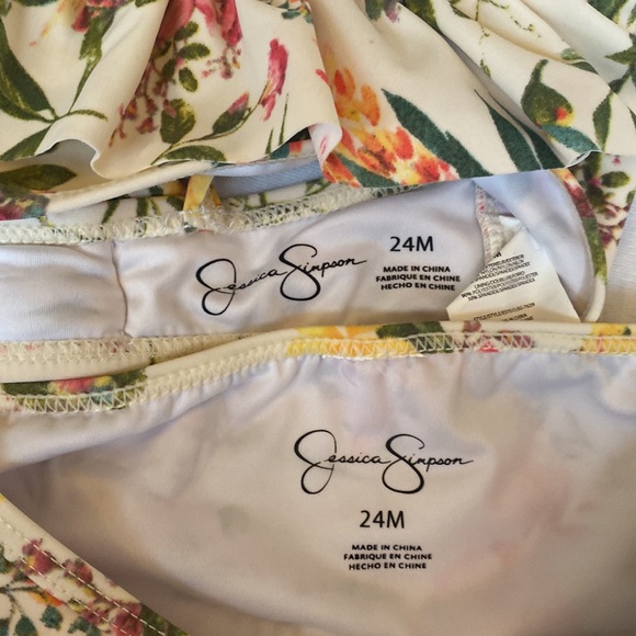 Jessica Simpson toddler 2 piece swimsuit - 24 months - Picture 3 of 8